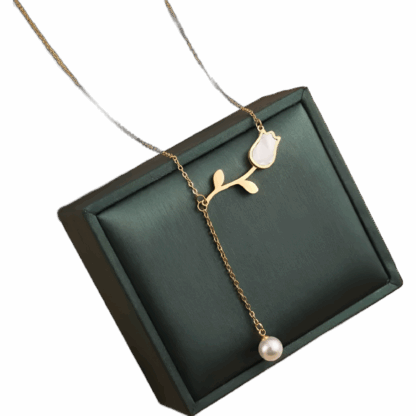 Ladies Flower Necklace Design Gold