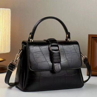 Ladies leather Handbag - Image 6